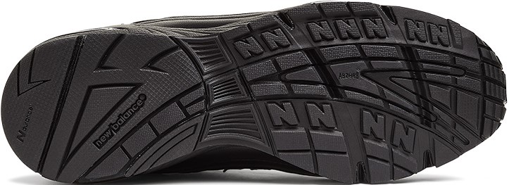 990