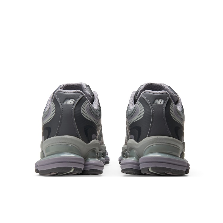 Кроссовки New Balance 2000