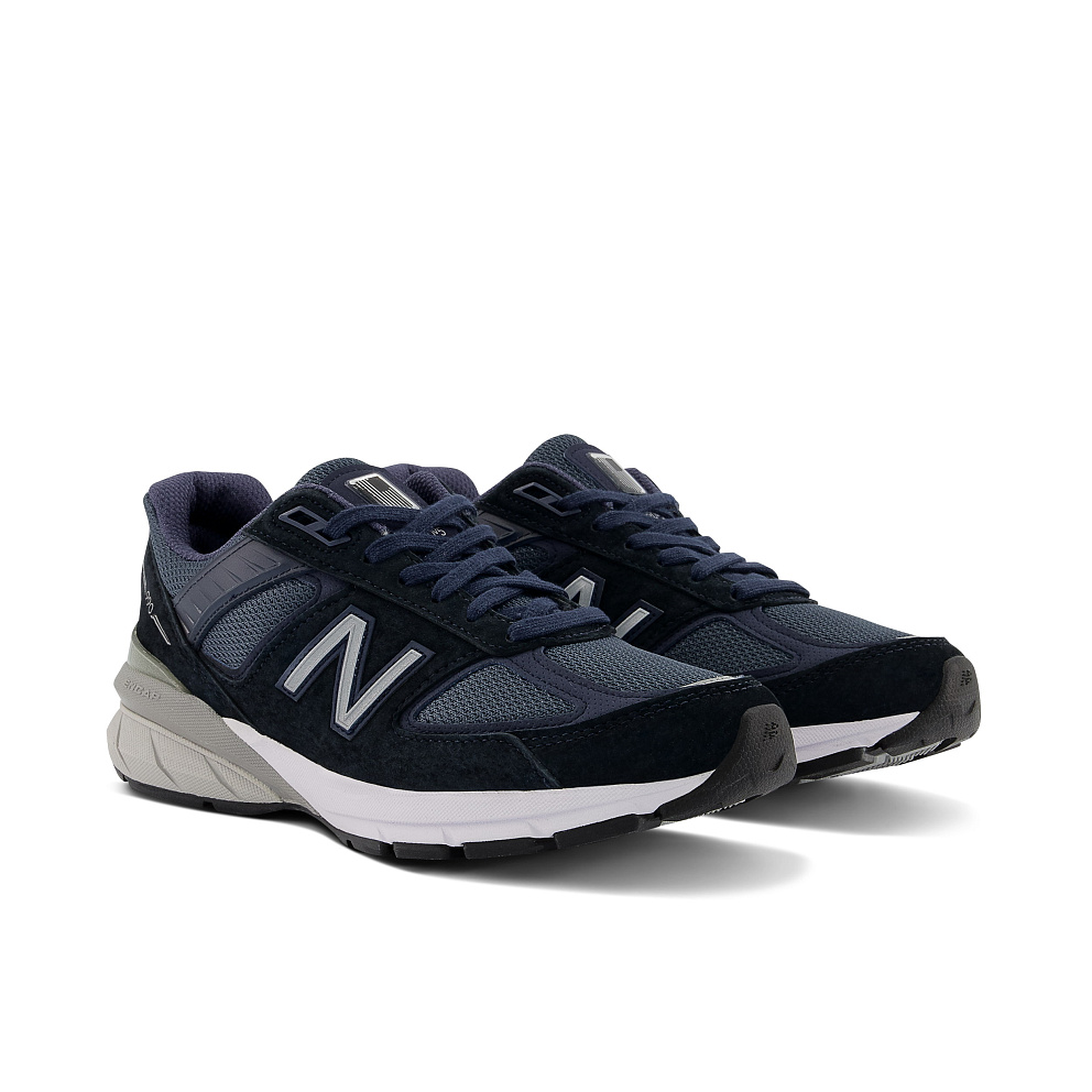 990