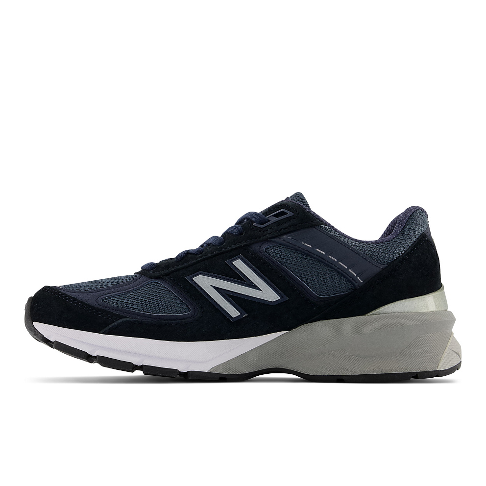 990