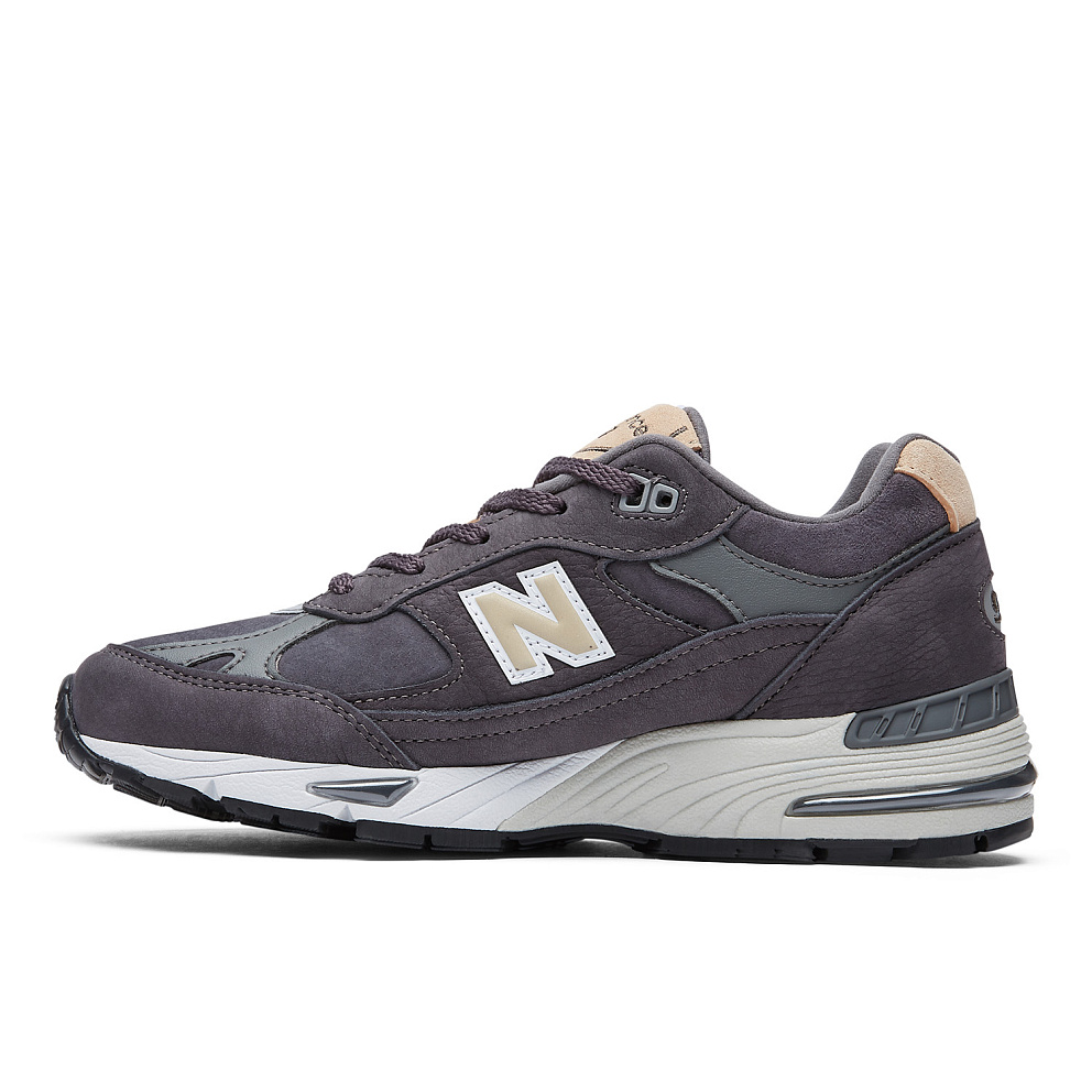 990