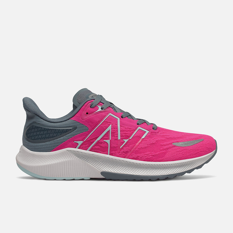 New Balance FuelCell Propel v3