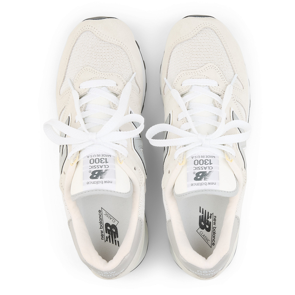 Кроссовки New Balance 1300