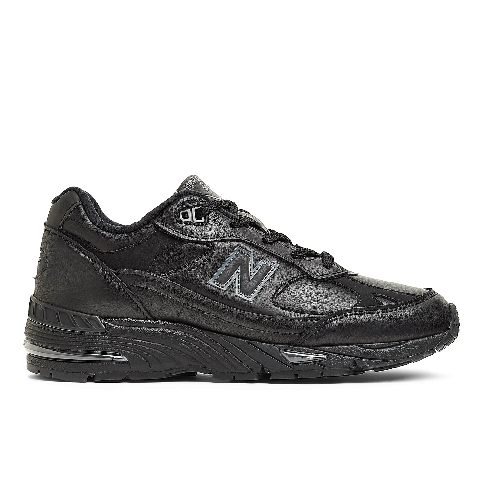 990