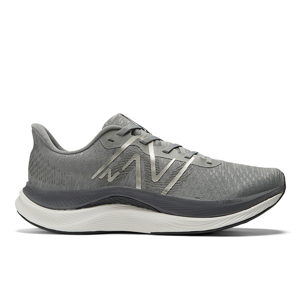 New Balance FuelCell Propel v4