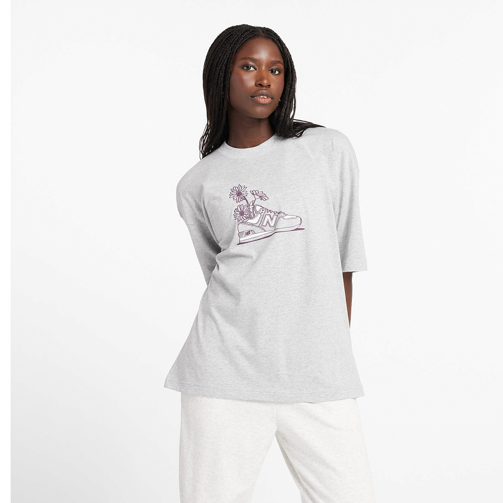 Футболка New Balance Oversized Flower T-Shirt