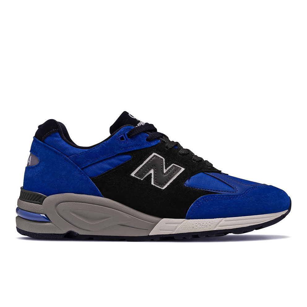 New Balance Made in USA 990v2