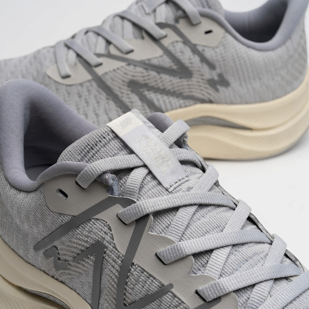 Кроссовки New Balance Propel